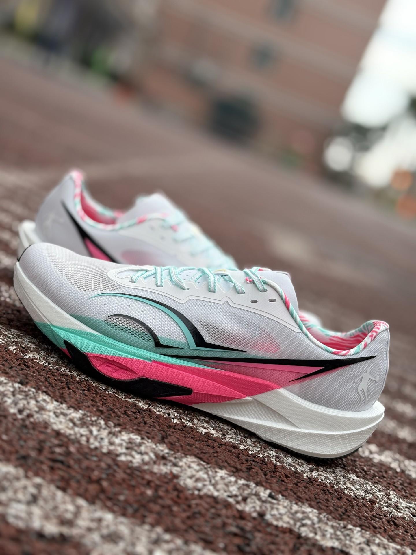 体考党冲!中乔飞腾3弯道稳到离谱